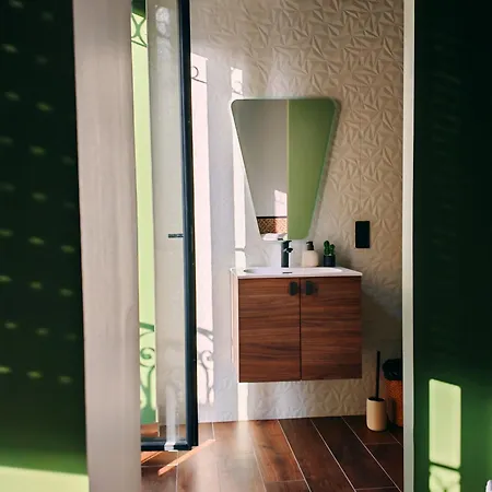 Homestay La Bulle Carree - Centre Historique Medieval -